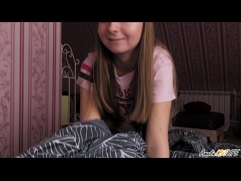❤️ Blondie БФФ-и худро амиқ мехӯрад ва дар даҳони худ кончатро мегирад ❌ Суперпорно дар мо ❌